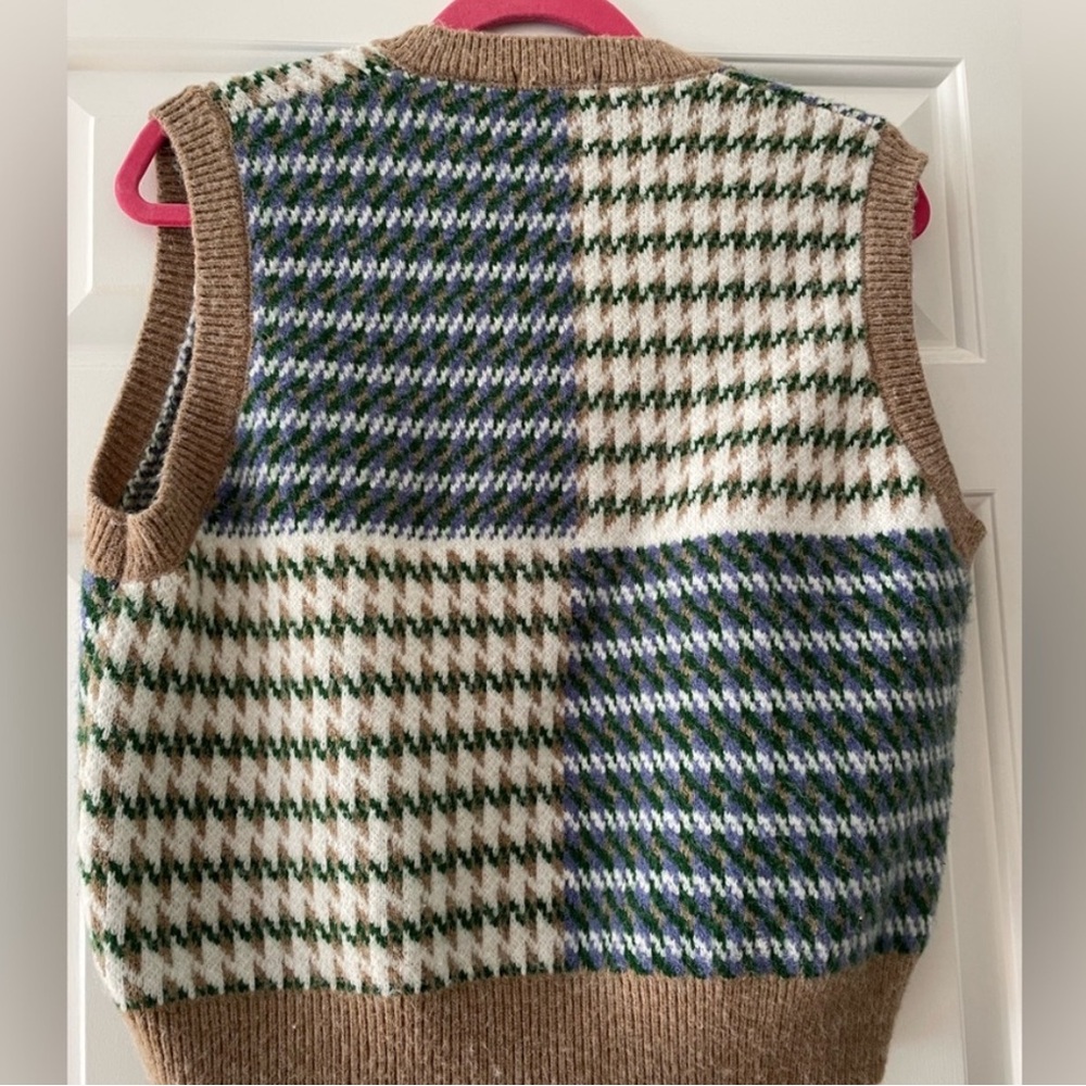 Multicolor Sweater Vest - Picture 2 of 2